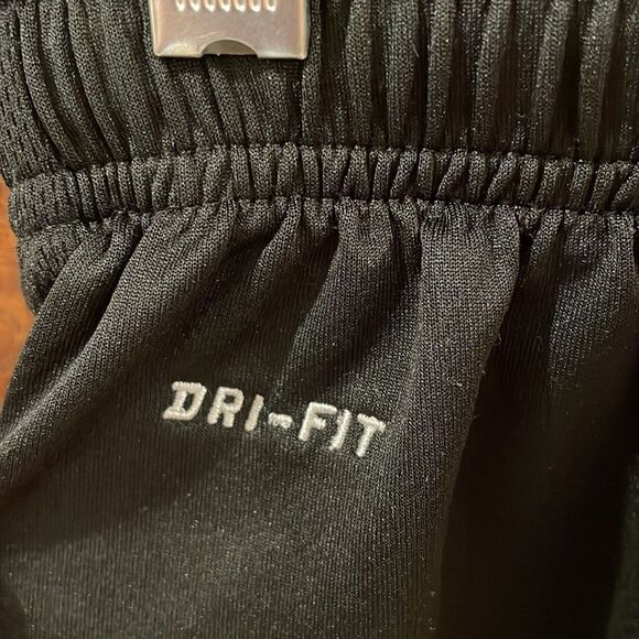 Nike black dri fit kids shorts - Picture 3 of 7